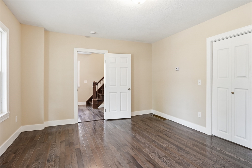 53 Devens Street Springfield, MA 01151 - Photo 7 of 40