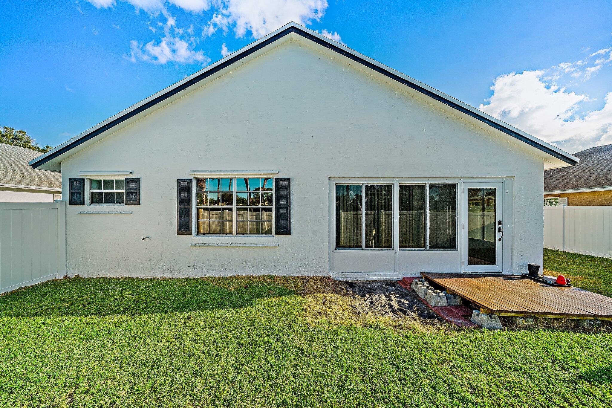 125 Raintree Trail Jupiter, FL 33458 - Photo 20 of 35 034-125RaintreeTrail-Jupiter-FL-SMALL