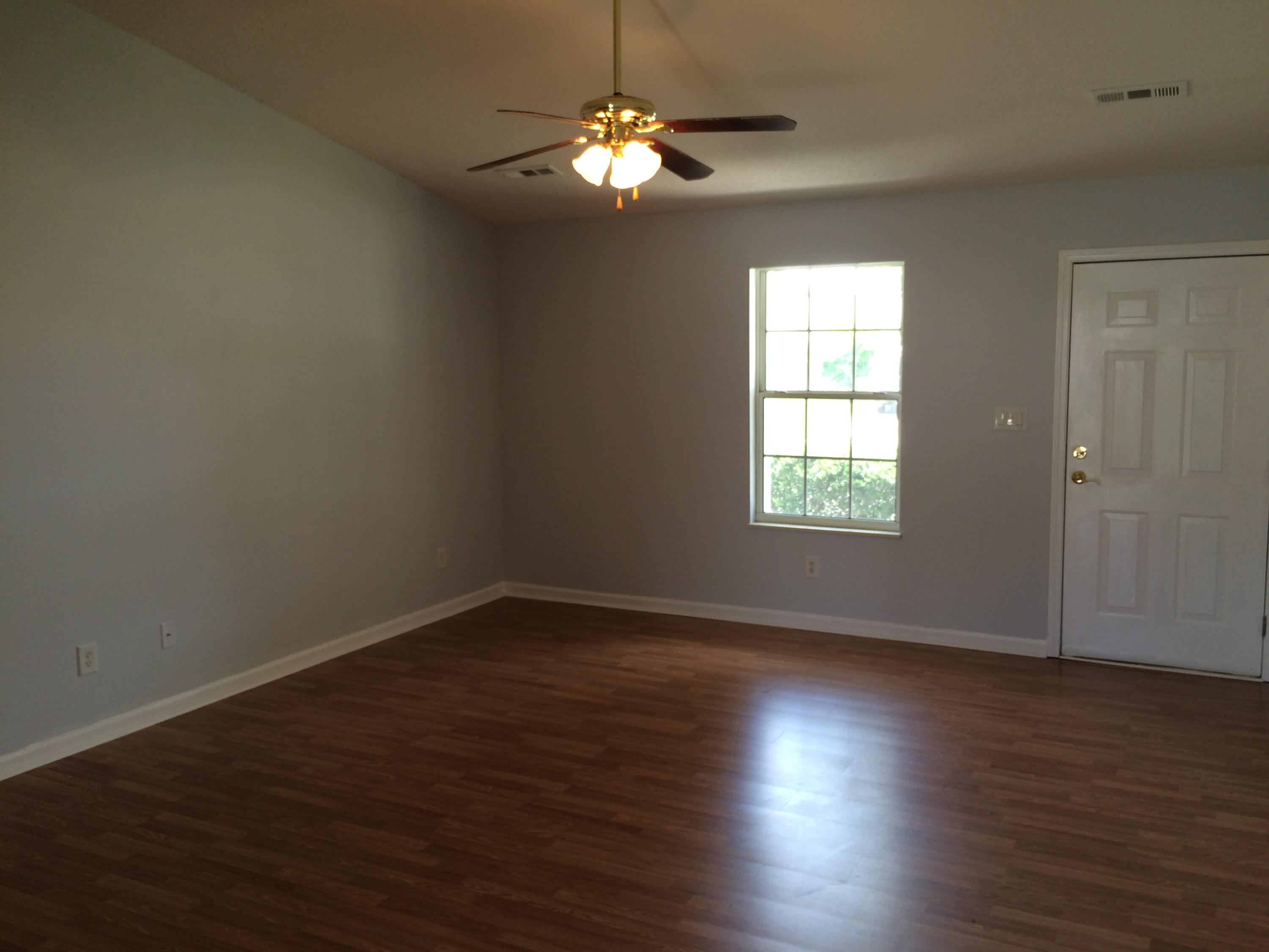7541 Gary White Road Corryton, TN 37721 - Photo 6 of 10 LR with Vaulted Ceiling