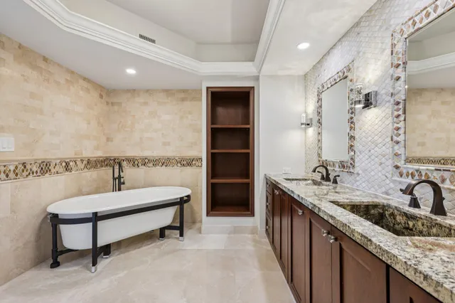 $869,000 | 2640 Lake Shore Drive, Unit 1510, Riviera Beach, FL 33404