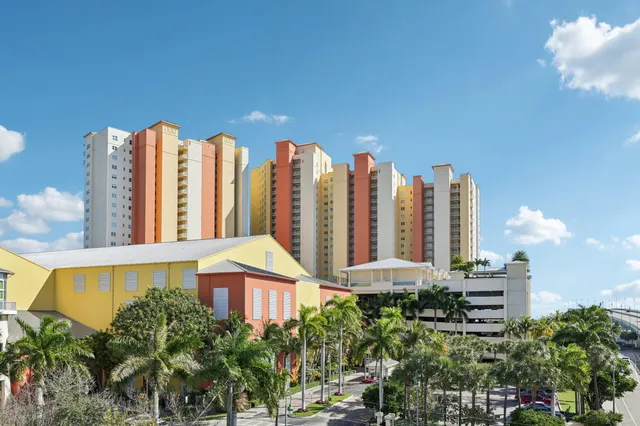 $869,000 | 2640 Lake Shore Drive, Unit 1510, Riviera Beach, FL 33404