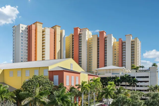 $869,000 | 2640 Lake Shore Drive, Unit 1510, Riviera Beach, FL 33404