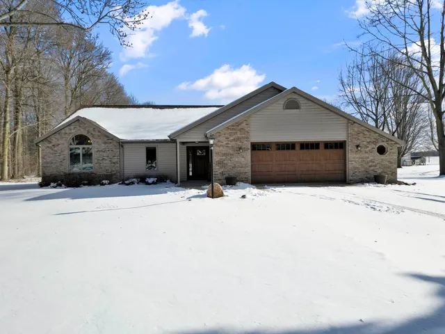 $369,900 | 5056 North Dovewood Trail, Warsaw, IN 46582