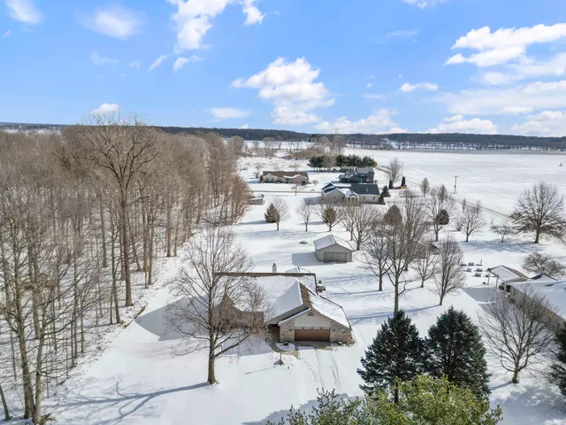 $369,900 | 5056 North Dovewood Trail, Warsaw, IN 46582