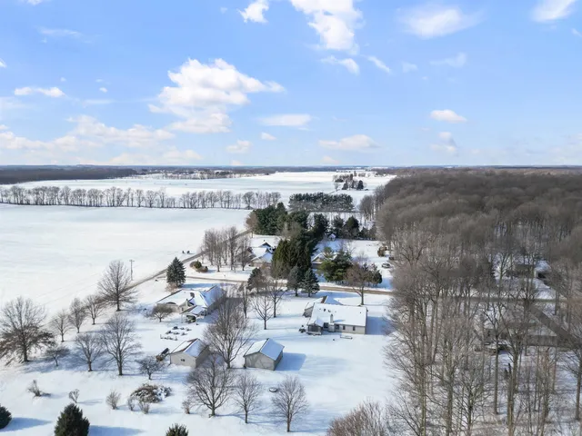 $369,900 | 5056 North Dovewood Trail, Warsaw, IN 46582