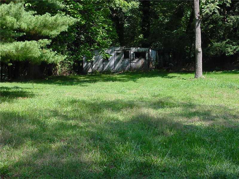 1006 S Road Pittsburgh, PA 15209 - Photo 2 of 6 Yard/Garden.