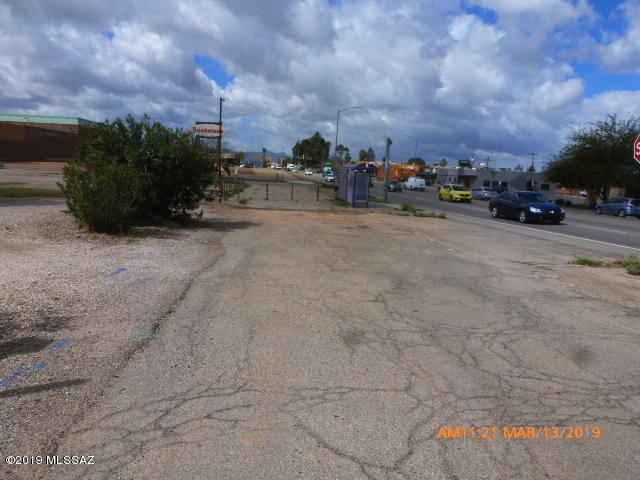 2020 East Grant Road Tucson, AZ 85719 - Photo 14 of 37