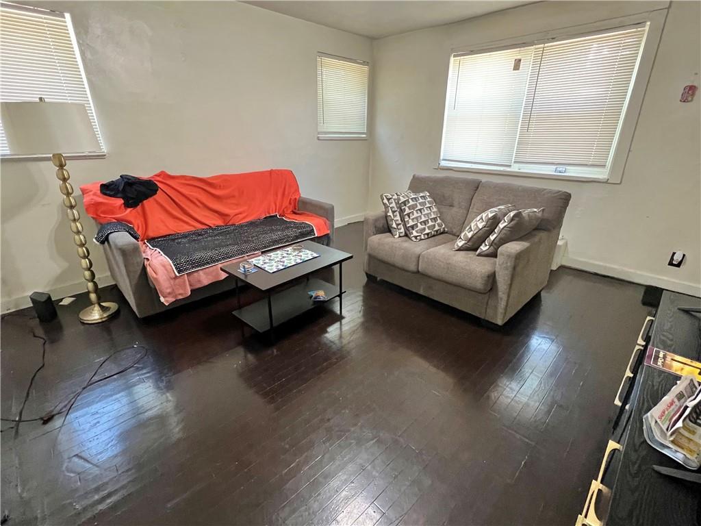806 Inwood Street Pittsburgh, PA 15208 - Photo 6 of 17 a living room with furniture and a wooden floor
