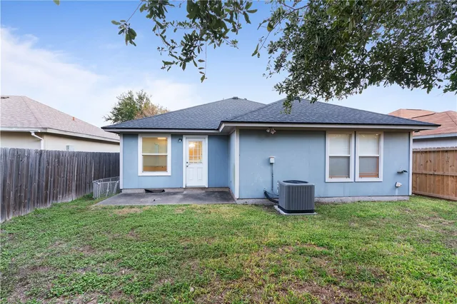 $2,100 | 3105 Halifax Drive, Corpus Christi, TX 78414