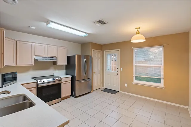 $2,100 | 3105 Halifax Drive, Corpus Christi, TX 78414