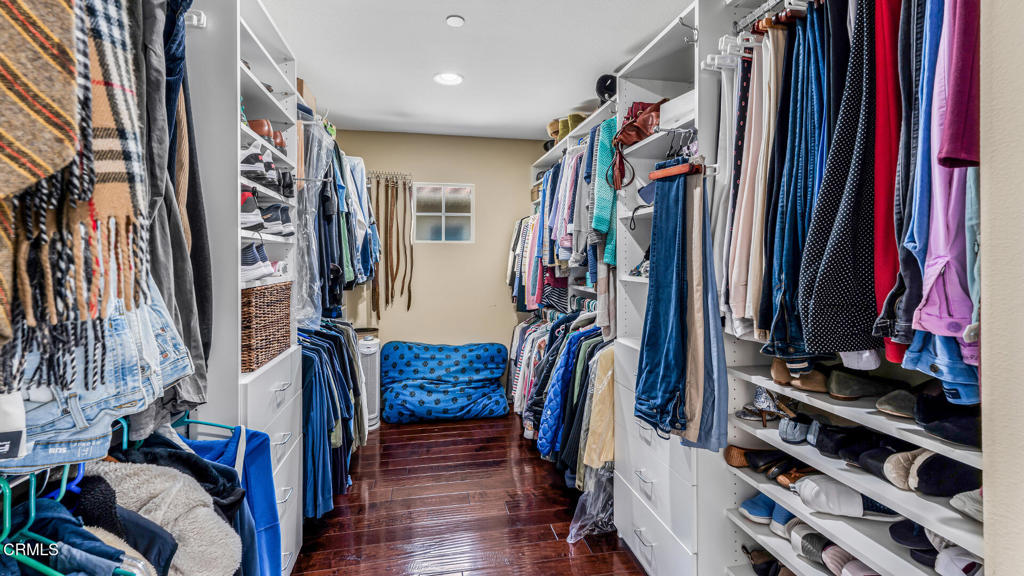 5010 Terramar Way Oxnard, CA 93035 - Photo 22 of 41 PrimaryCloset_01