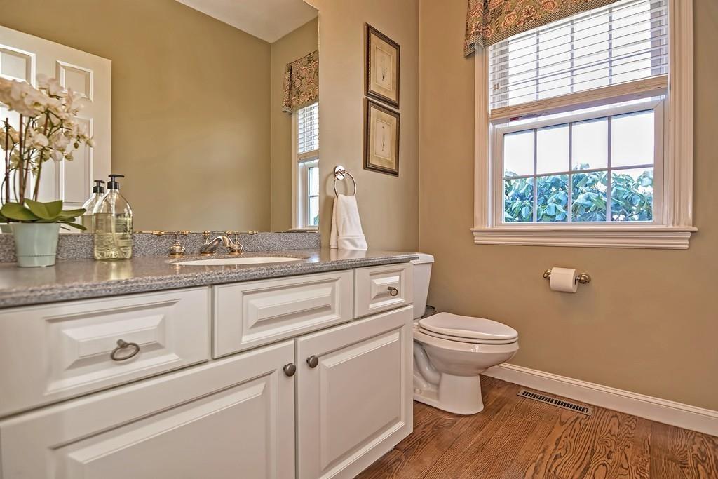 5 Jackson Street Hopkinton, MA 01748 - Photo 11 of 41