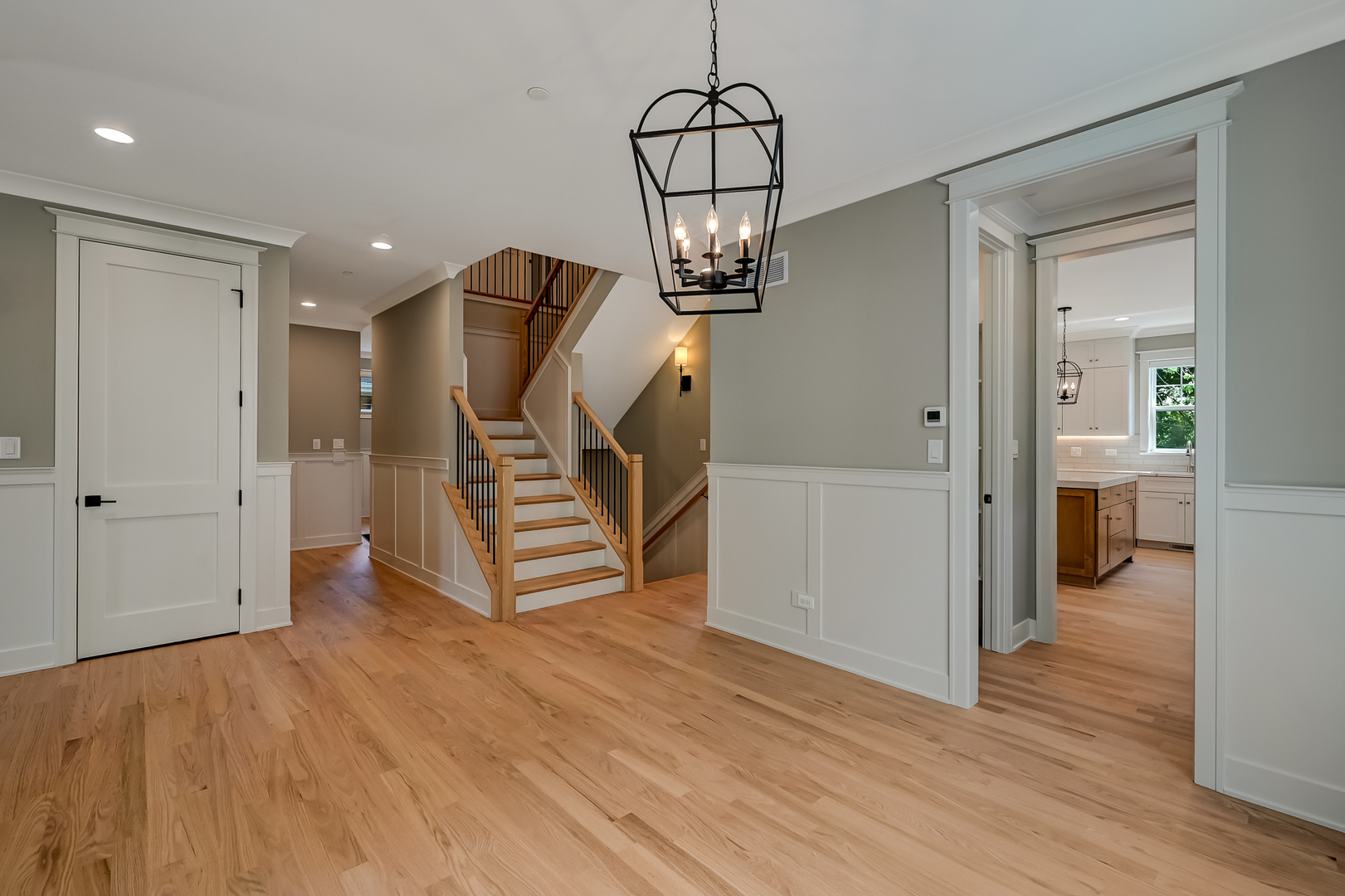 256 Coe Road Clarendon Hills, IL 60514 - Photo 11 of 38