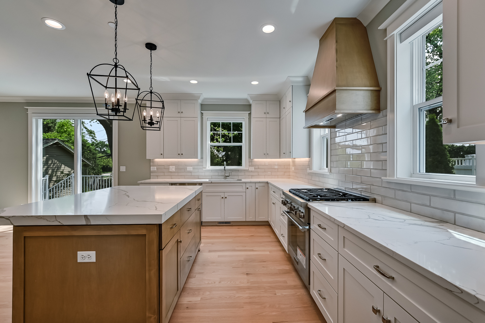 256 Coe Road Clarendon Hills, IL 60514 - Photo 16 of 38