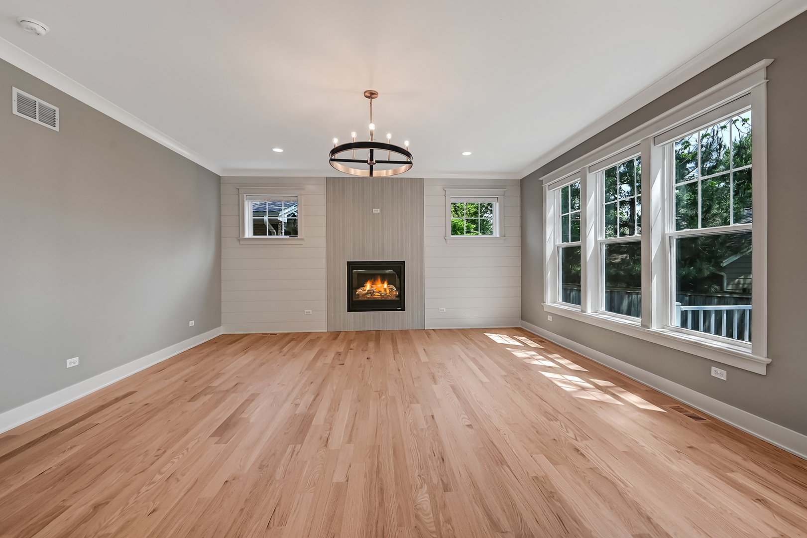 256 Coe Road Clarendon Hills, IL 60514 - Photo 18 of 38