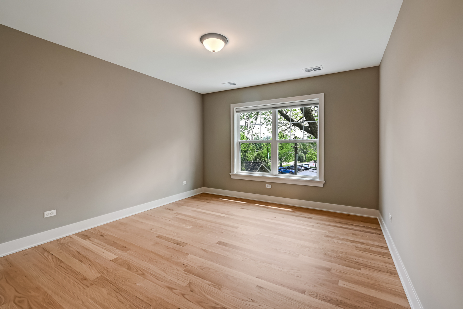 256 Coe Road Clarendon Hills, IL 60514 - Photo 31 of 38