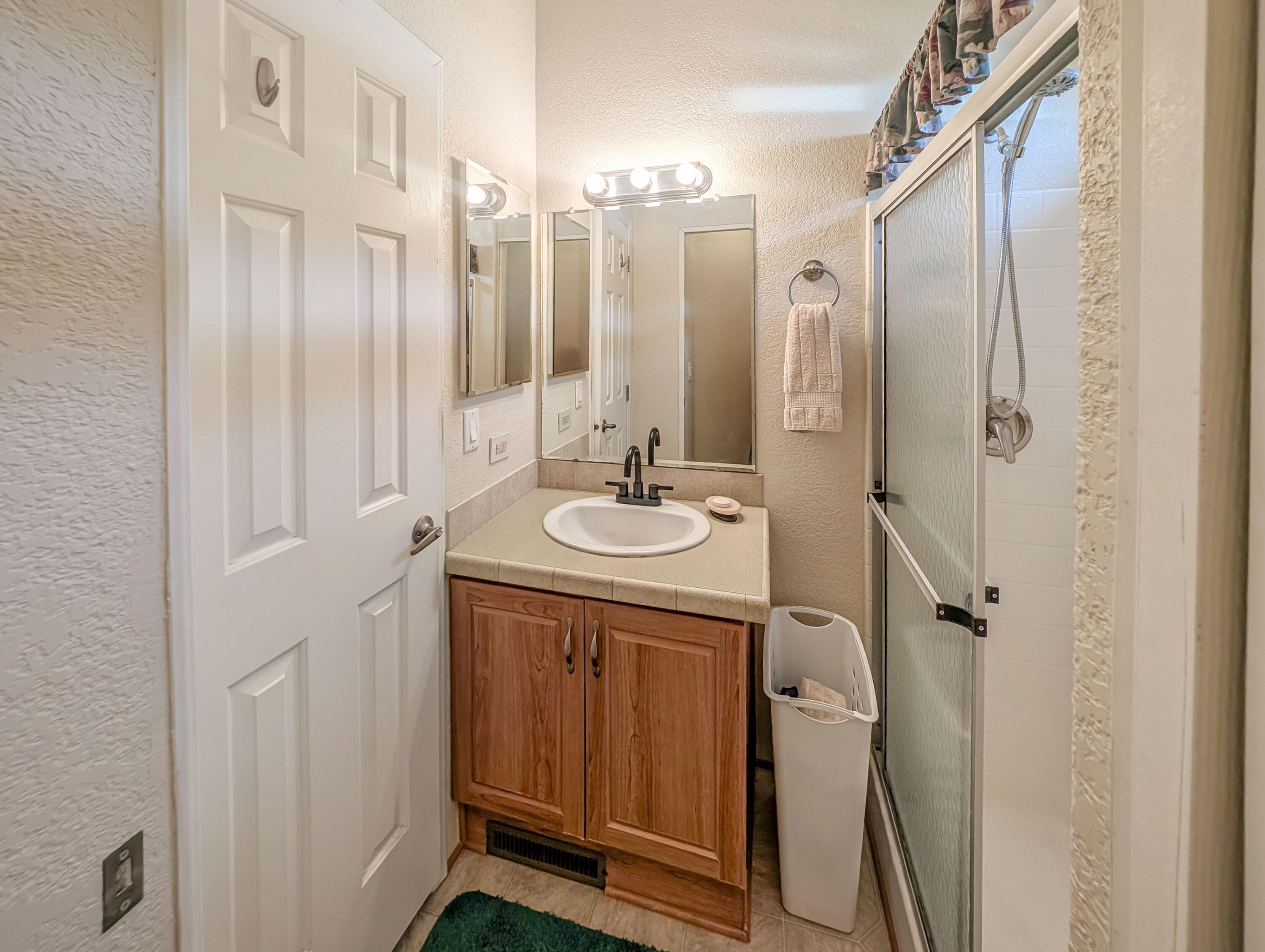 70200 Dillon Road, Unit 669 Desert Hot Springs, CA 92241 - Photo 16 of 24 Bathroom