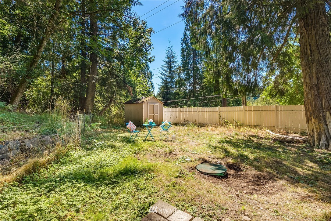 19320 Southeast May Valley Road Issaquah, WA 98027 - Photo 22 of 23 Gallery Image 22