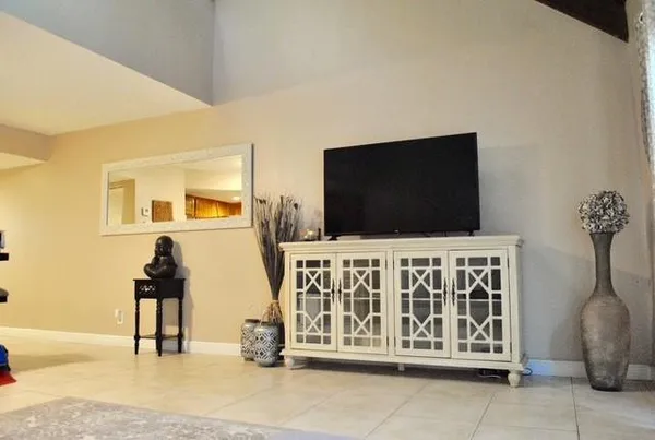 $1,800 | 49 Deer Creek Road, Unit E105, Deerfield Beach, FL 33442