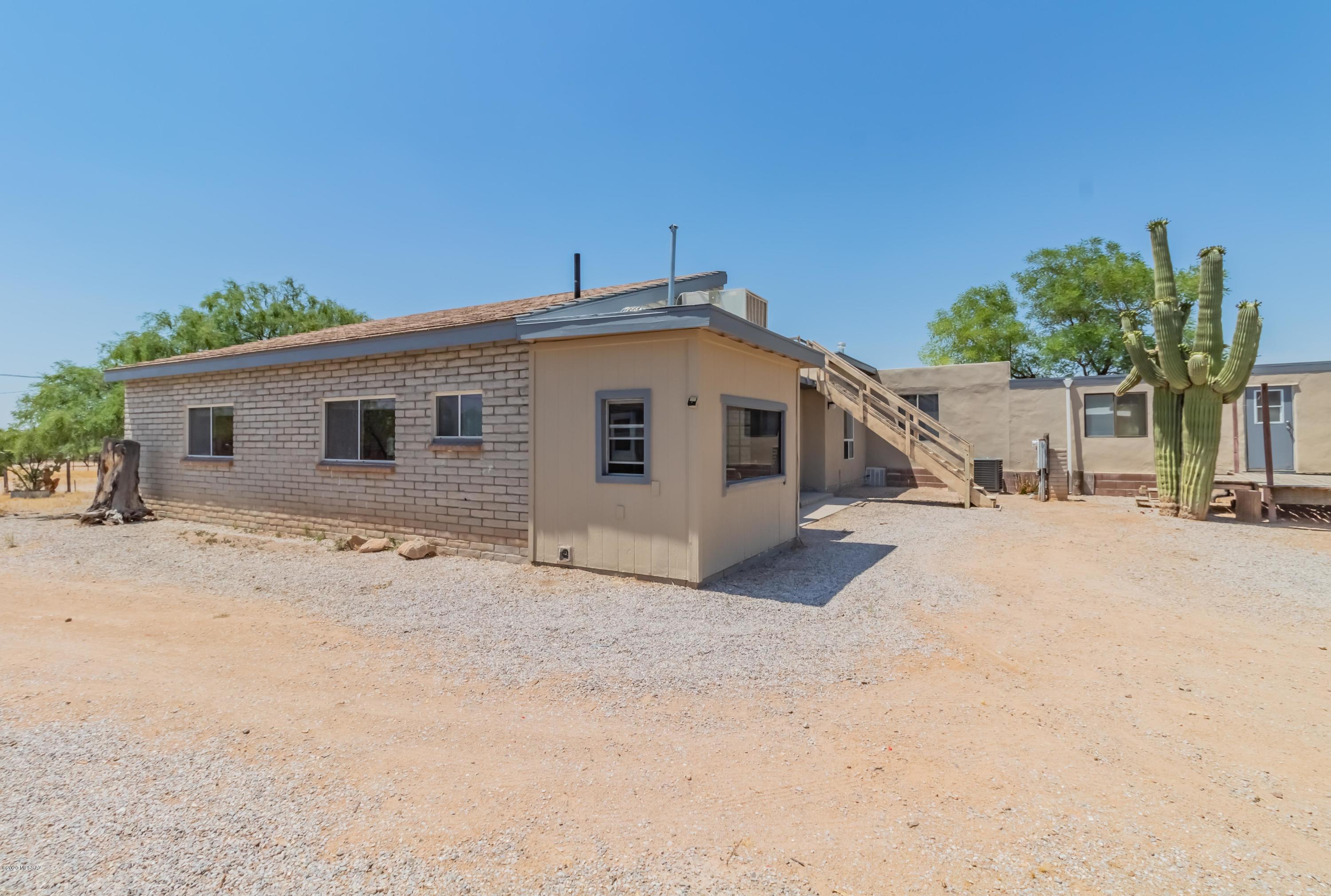 6250 North Pear Tree Road Tucson, AZ 85743 - Photo 24 of 27 Gallery Image 24
