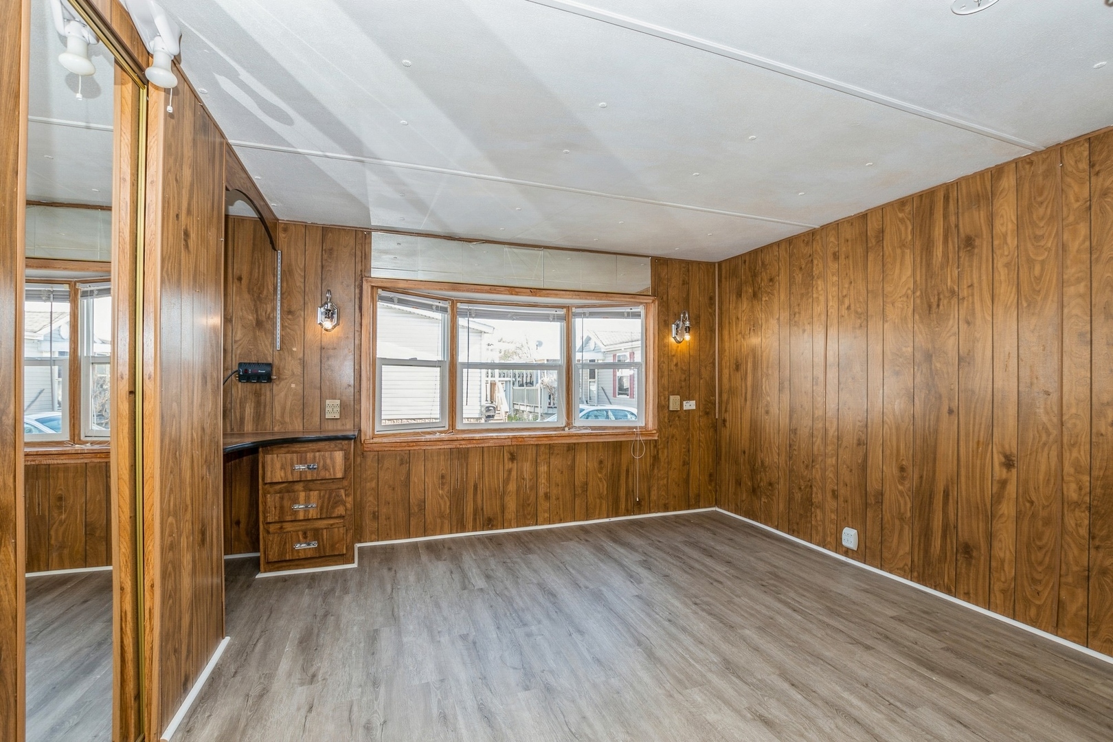 26 Maple Street Countryside, IL 60525 - Photo 5 of 10 Gallery Image 5