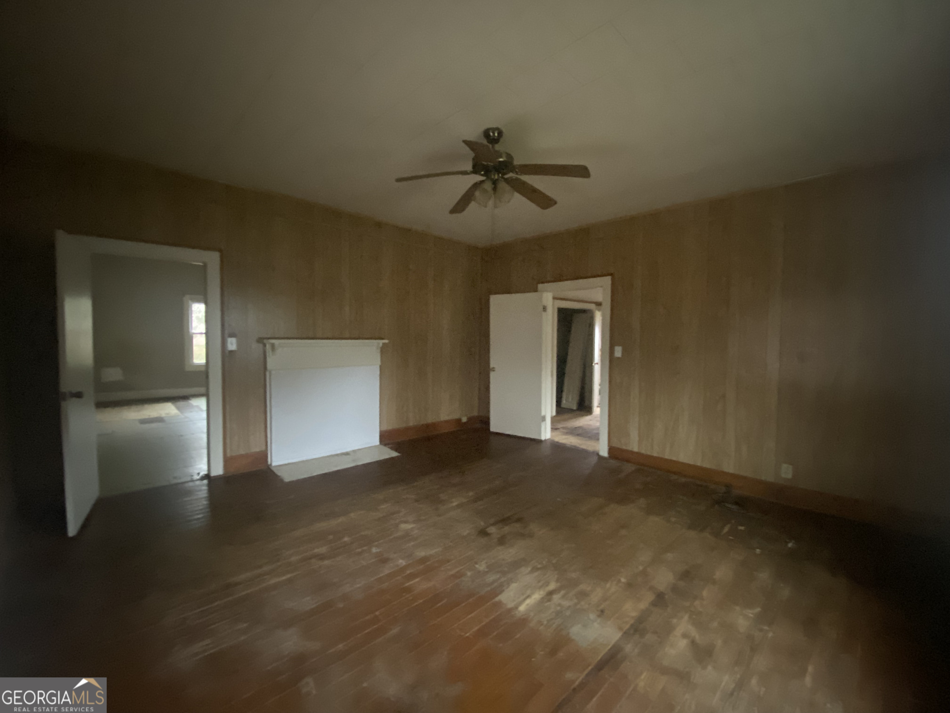 195 7th Street Trion, GA 30753 - Photo 7 of 10 a view of empty room with window and ceiling fan