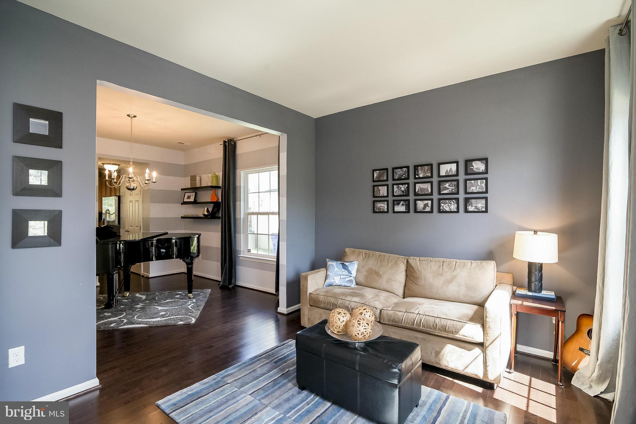9584 Chaton Road Laurel, MD 20723 - Photo 3 of 29 Living Room