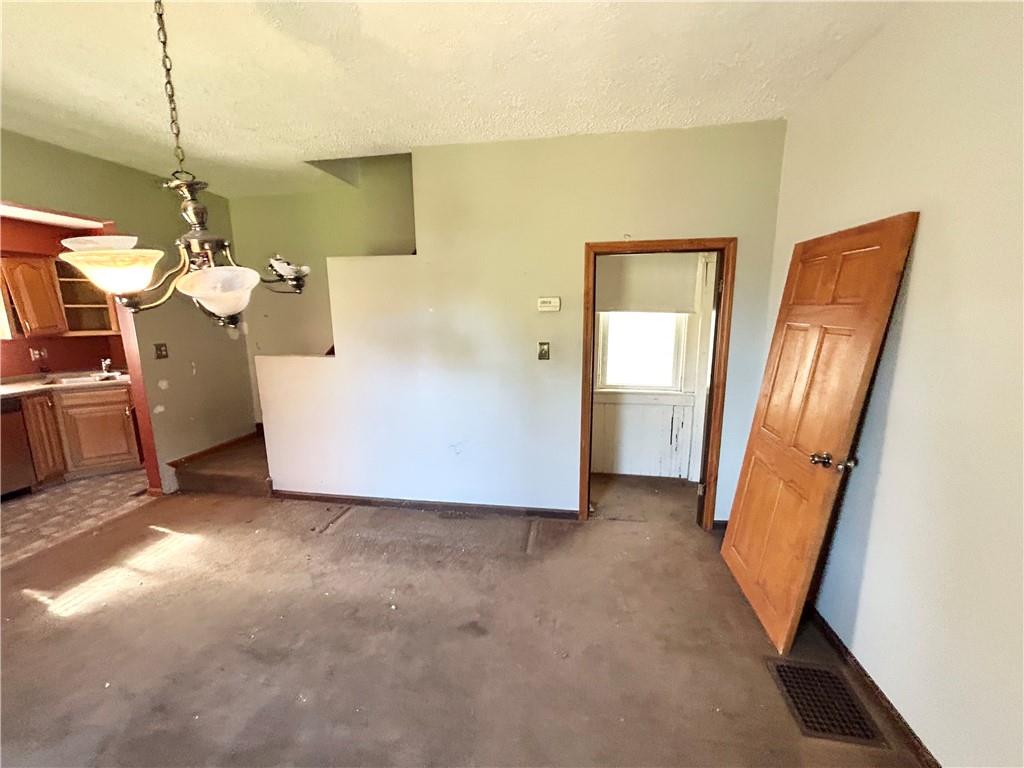 1218 Indiana Avenue Monaca, PA 15061 - Photo 7 of 23