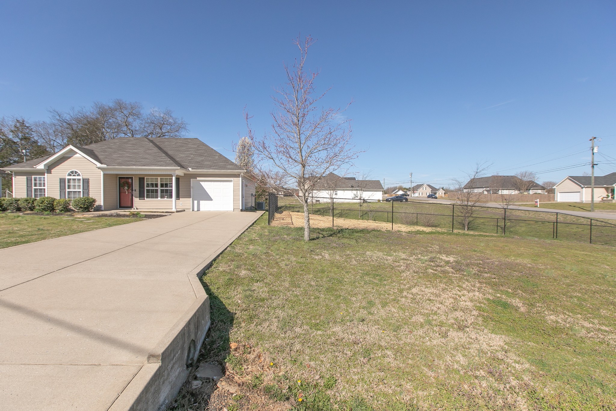1025 Maxfli Drive Murfreesboro, TN 37129 - Photo 38 of 42 a view of a town with residential houses