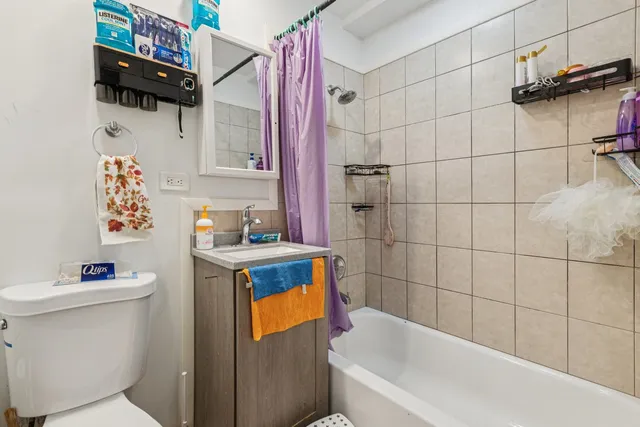 $165,000 | 1119 East Algonquin Road, Unit 7, Arlington Heights, IL 60005