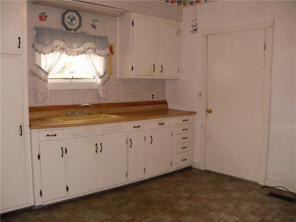 902 Kingview Road Scottdale, PA 15683 - Photo 8 of 18 Gallery Image 8