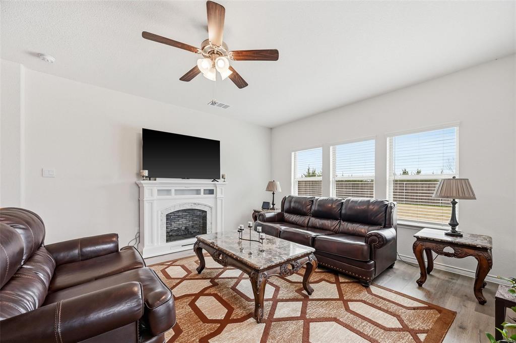 610 Jamestown Lane Fate, TX 75189 - Photo 6 of 28