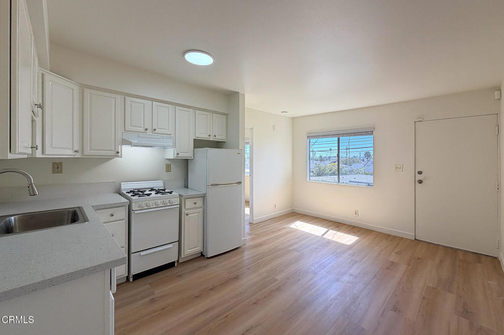 3901 Saviers Road, Unit 12 Oxnard, CA 93033 - Photo 2 of 12