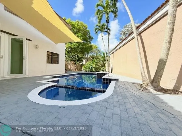 a view of outdoor kitchen kitchen