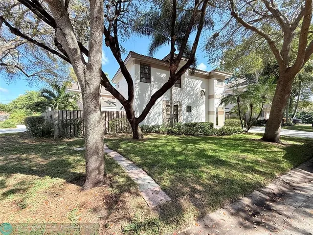 $3,595 | 10661 Northwest 17th Place, Unit 10661, Plantation, FL 33322