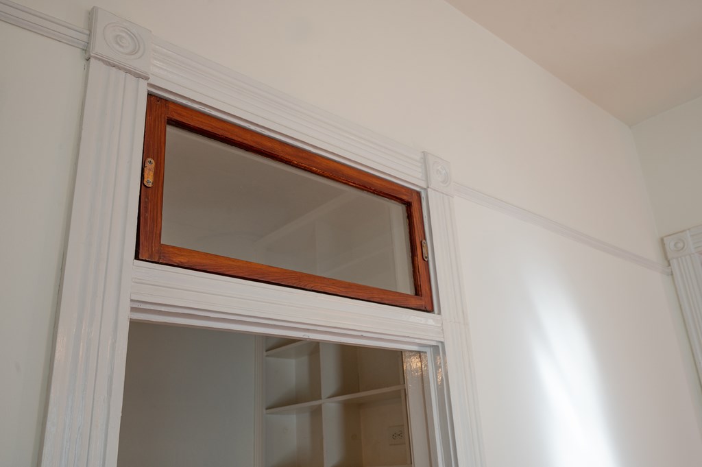 715 Broadway Columbus, GA 31901 - Photo 27 of 75 a close view of fireplace