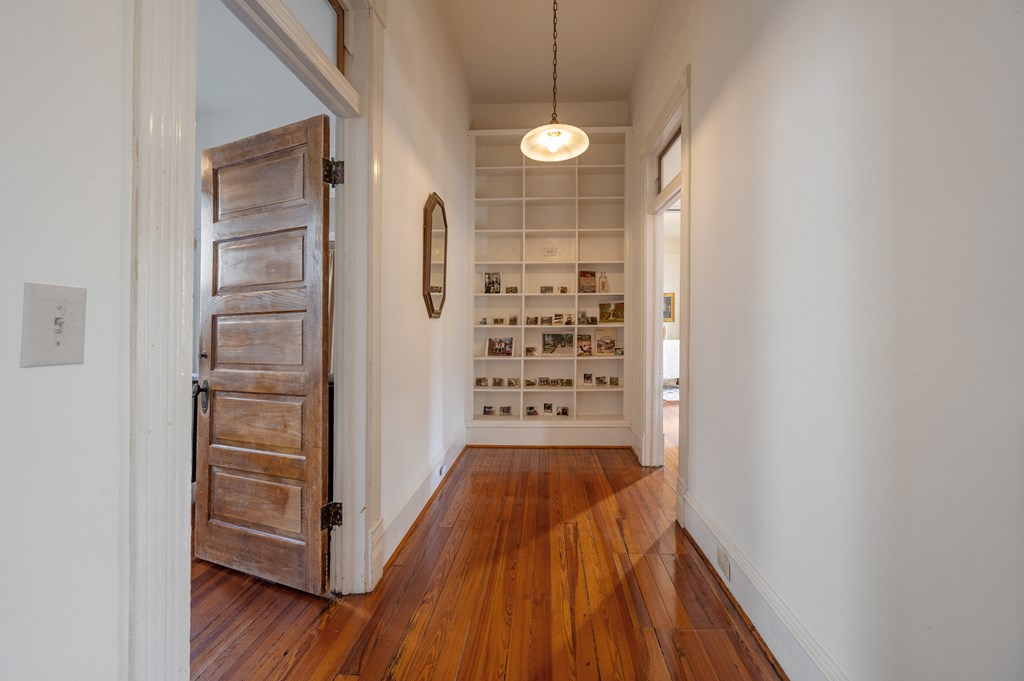715 Broadway Columbus, GA 31901 - Photo 28 of 75 a view of a hallway with wooden floor and entryway