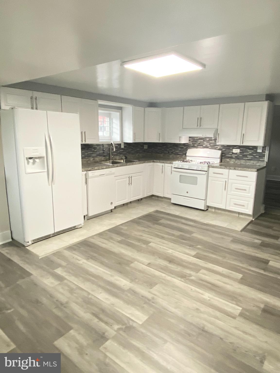 442 Folcroft Street, Unit A Baltimore, MD 21224 - Photo 5 of 17 Kitchen