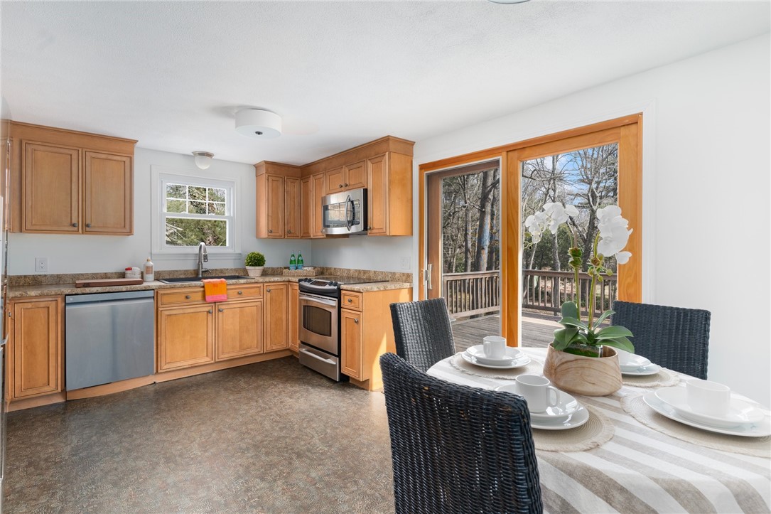 490 Howland Road East Greenwich, RI 02818 - Photo 12 of 41 Gallery Image 12