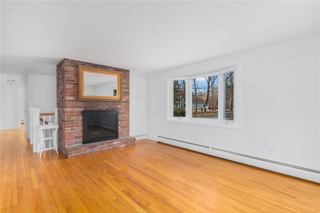 490 Howland Road East Greenwich, RI 02818 - Photo 8 of 41 Gallery Image 8