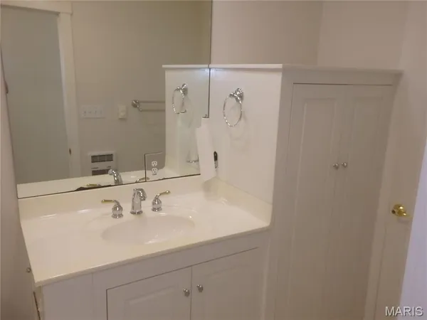 $2,650 | 7205 Dorset Avenue, St. Louis, MO 63130