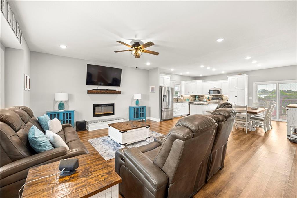 305 Southwest 11th Road Warrensburg, MO 64093 - Photo 6 of 64 Gallery Image 6