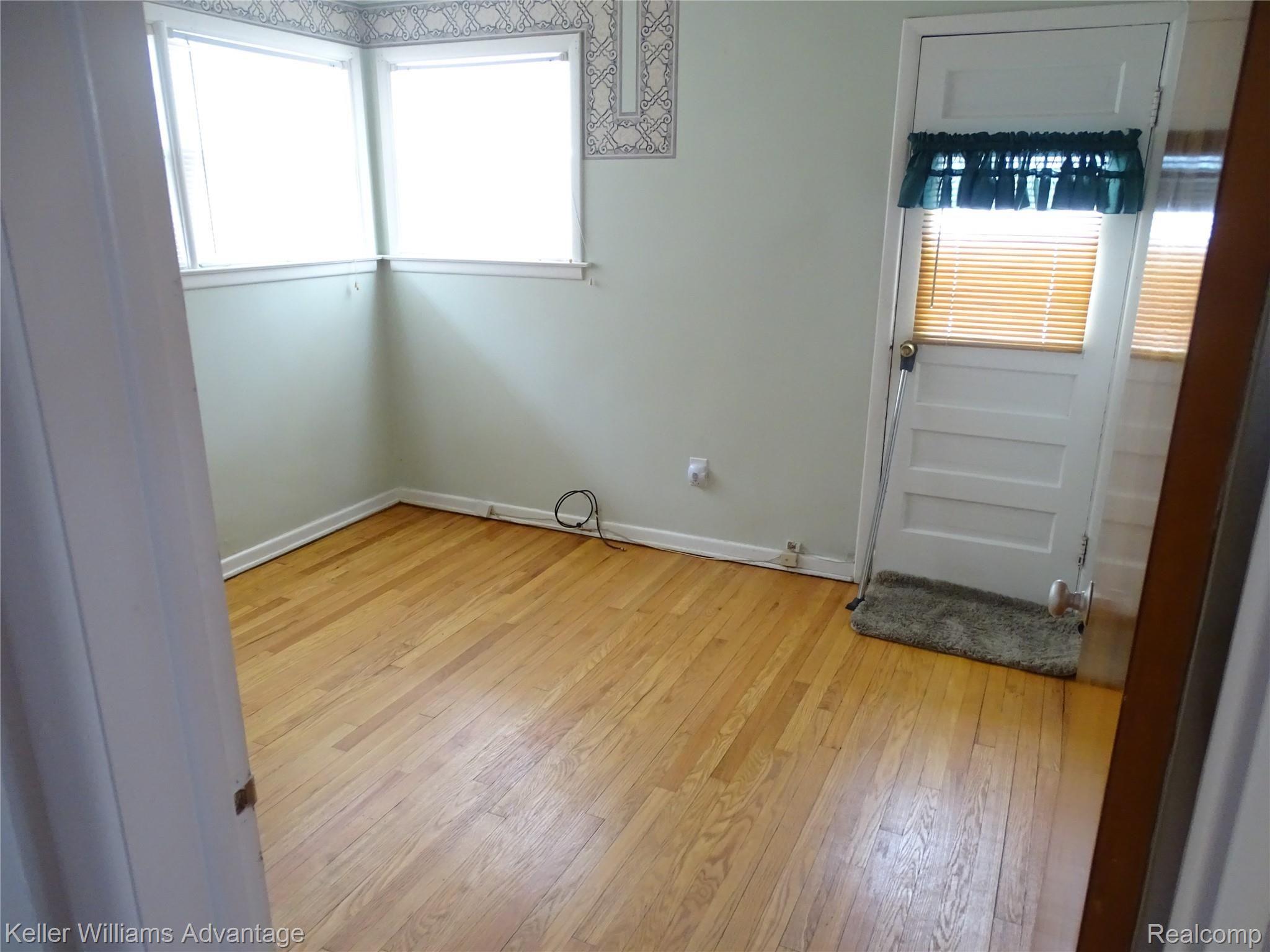 19745 Evergreen Road Detroit, MI 48219 - Photo 7 of 14 DSC01966.JPG
