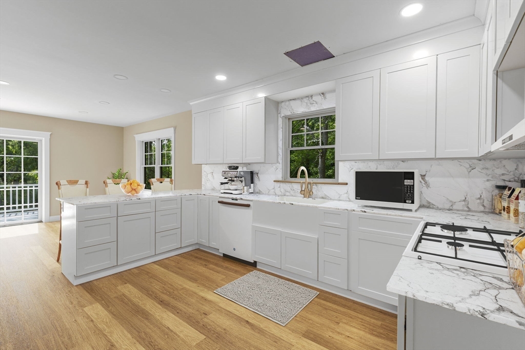 41 Little John Road East Falmouth, MA 02536 - Photo 16 of 34