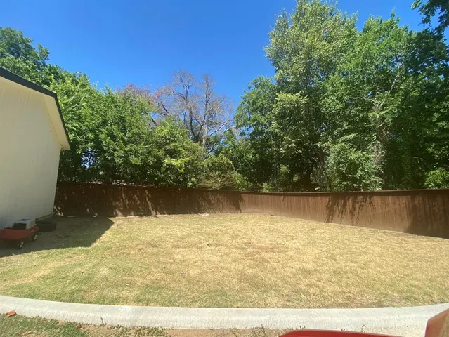 $1,450 | 1002 West 2nd Avenue, Corsicana, TX 75110