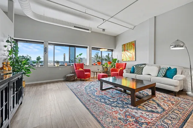 $339,900 | 125 South Kalamazoo Mall, Unit 608, Kalamazoo, MI 49007