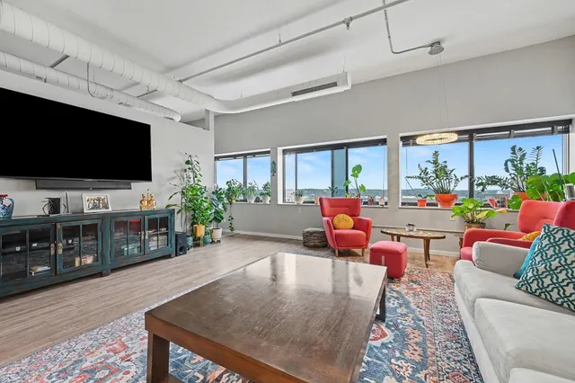 $339,900 | 125 South Kalamazoo Mall, Unit 608, Kalamazoo, MI 49007