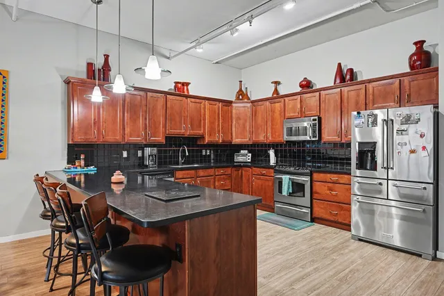 $339,900 | 125 South Kalamazoo Mall, Unit 608, Kalamazoo, MI 49007