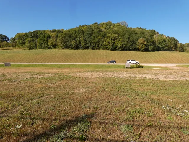 $74,000 | 1561 Highway 14, Richland Center, WI 53581