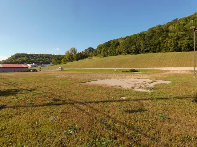 $74,000 | 1561 Highway 14, Richland Center, WI 53581